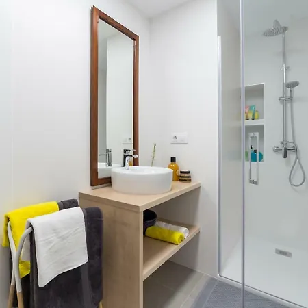 Just In The Middle * Valenza